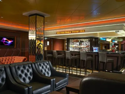 Norwegian Gem - Entertainment