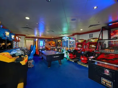 Norwegian Gem - Entertainment