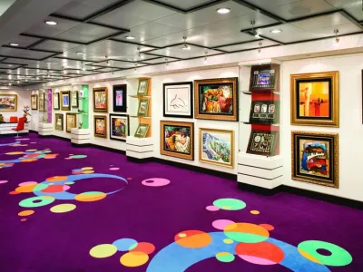 Norwegian Jade - Entertainment