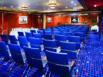 Norwegian Jade - Entertainment