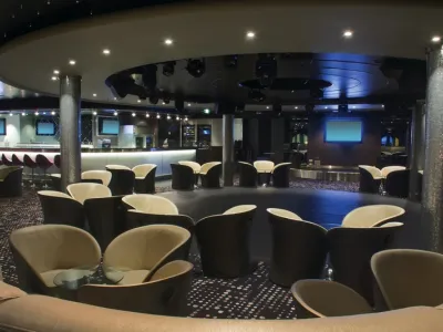 Norwegian Jewel - Entertainment