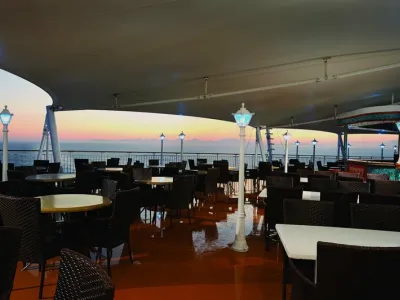 Norwegian Jewel - Dining