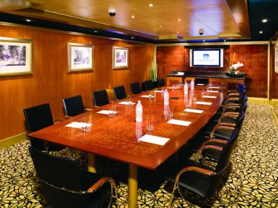 Norwegian Jewel - Enrichment