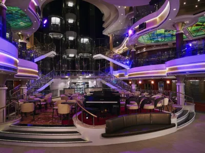 Norwegian Star - Entertainment