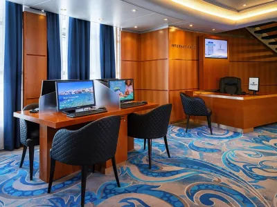 Norwegian Sky - Entertainment