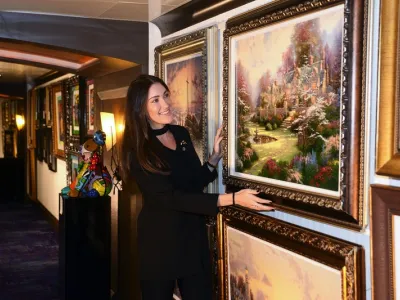 Norwegian Bliss - Entertainment