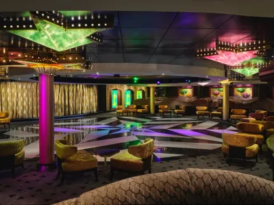 Pride of America - Entertainment