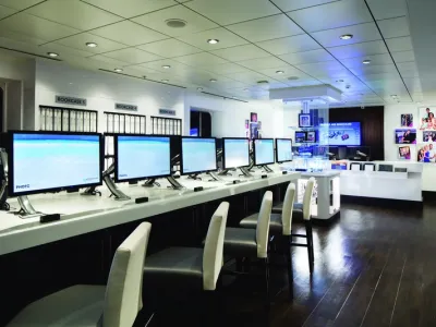 Pride of America - Entertainment