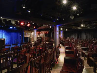 NCL_Norwegian_Breakaway_Headliners_Comedy_Club
