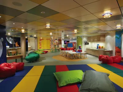 NCL_Norwegian_Breakaway_Splash_Academy_1