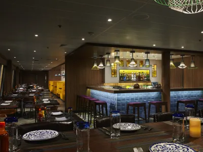 NCL_Norwegian_Dawn_Los_Lobos_Cantina