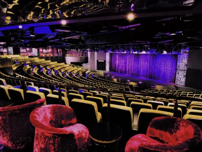 NCL_Norwegian_Epic_Epic_Theatre