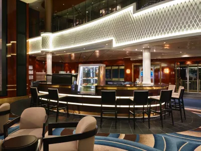 NCL_Norwegian_Gem_Atrium_Bar_1