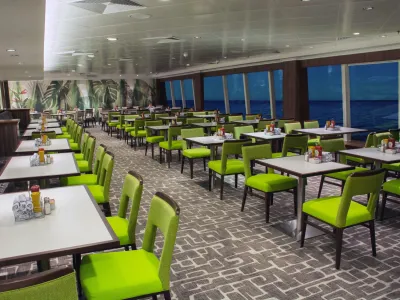 NCL_Norwegian_Jewel_Garden_Cafe__