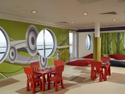 NCL_Norwegian_Star_Splash_Academy