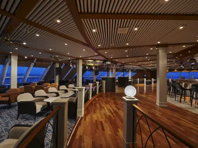NCL__Norwegian_Sun__Spinnaker_Lounge