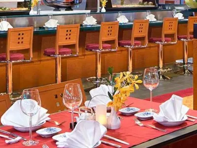 Norwegian Jewel - Dining