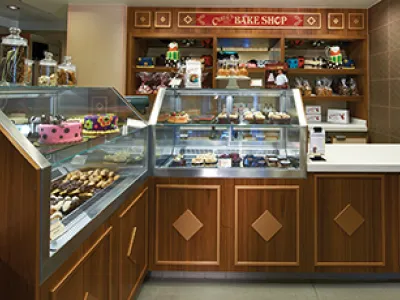 Norwegian_Cruise_Line_Norwegian_Breakaway_Interior_Carlo_s_Bake_Shop