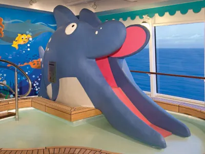 Norwegian_Cruise_Line_Norwegian_Jewel_Sapphire_Kids_Pool
