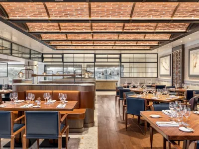 Oceania Vista - Dining