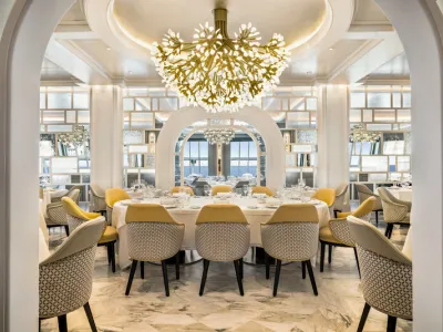 Oceania Vista - Dining