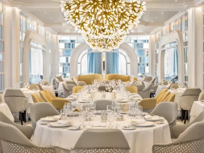 Oceania Vista - Dining