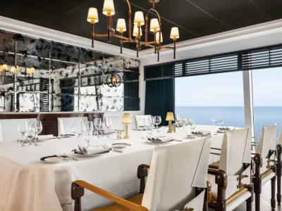 Oceania Vista - Dining