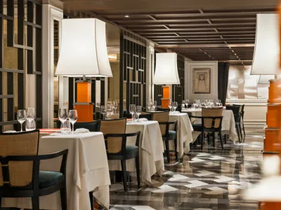 Oceania Vista - Dining