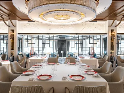 Oceania Vista - Dining