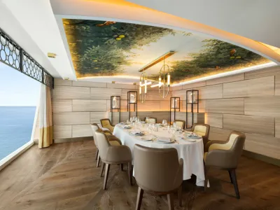 Oceania Vista - Dining