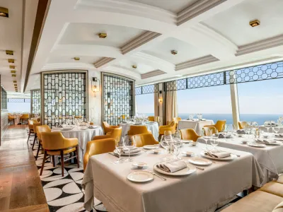 Oceania Vista - Dining