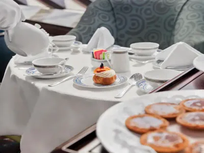 Oceania Vista - Dining