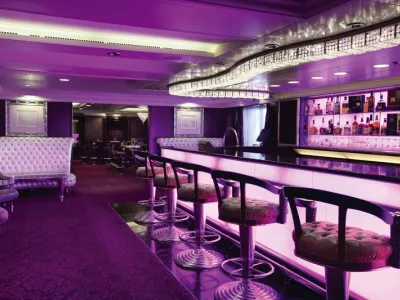 Oceania Nautica - Entertainment