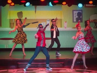 Oceania Nautica - Entertainment