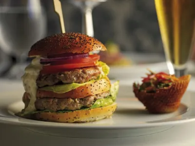 Oceania Insignia - Dining