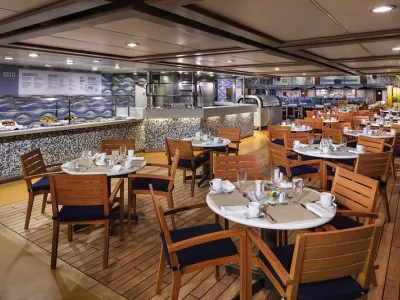 Oceania Insignia - Dining