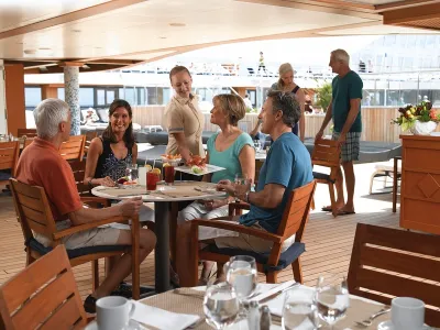 Oceania Insignia - Dining