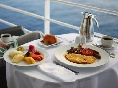 Oceania Insignia - Dining