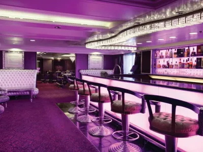 Oceania Marina - Entertainment