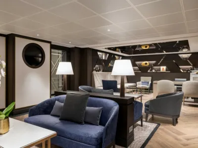 Oceania Riviera - Entertainment