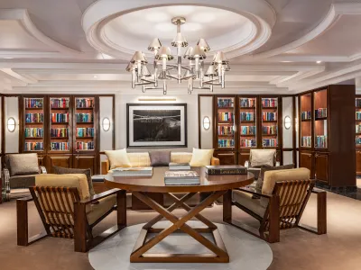 Oceania_Cruises_A-Class_Library_0