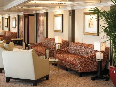 Oceania_Marina_-_Grand_Bar_1