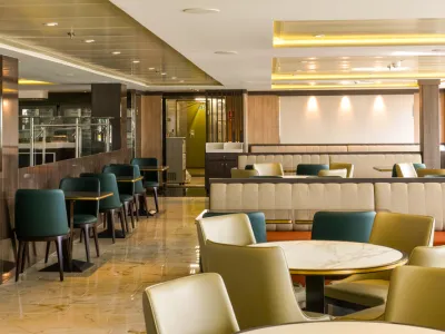 World Voyager - Dining