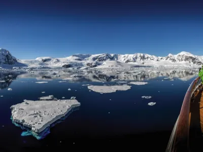 World Voyager - Entertainment