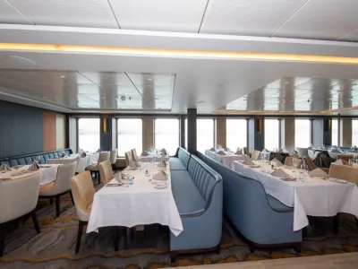 World Explorer - Dining