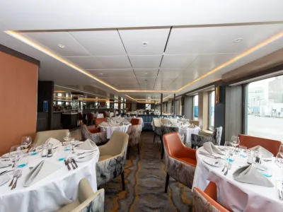 World Explorer - Dining