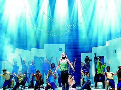 Allure of the Seas - Entertainment