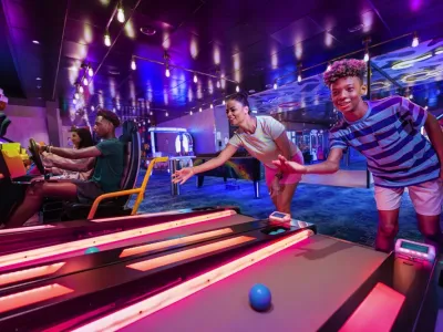 Liberty of the Seas - Entertainment