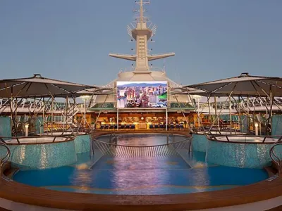 Adventure of the Seas - Entertainment