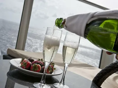 Adventure of the Seas - Dining